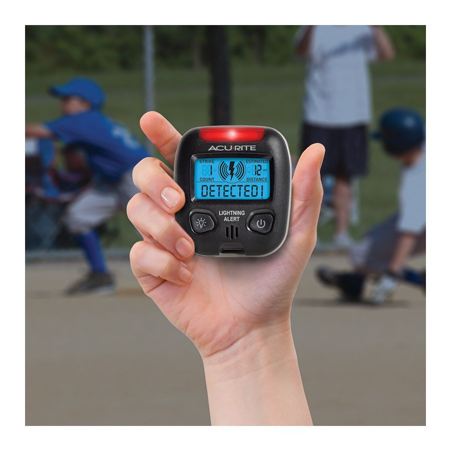 AcuRite Iris Weather Station with Wireless Display for Temperature, Humidity, Wind Speed/Direction, and Rainfall with Built-In Barometer and Portable Lightning Detector