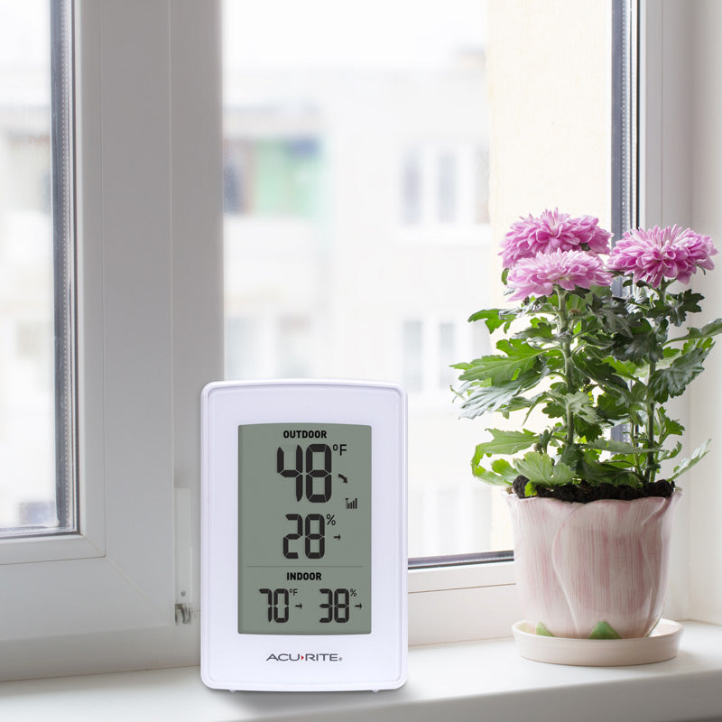 White Indoor Outdoor Digital Thermometer and Humidity Gauge