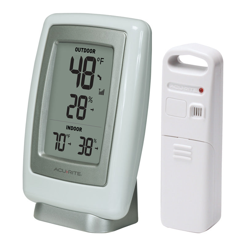 AcuRite 00611 Indoor Outdoor Thermometer with Wireless Temperature Sensor & Hygrometer