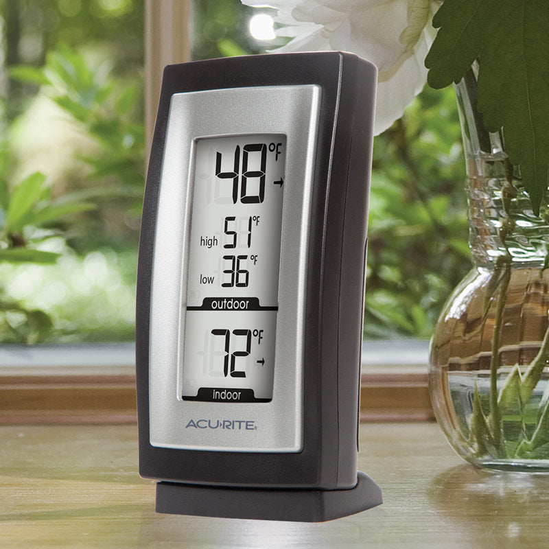 Digital Thermometer with Outdoor Temperature