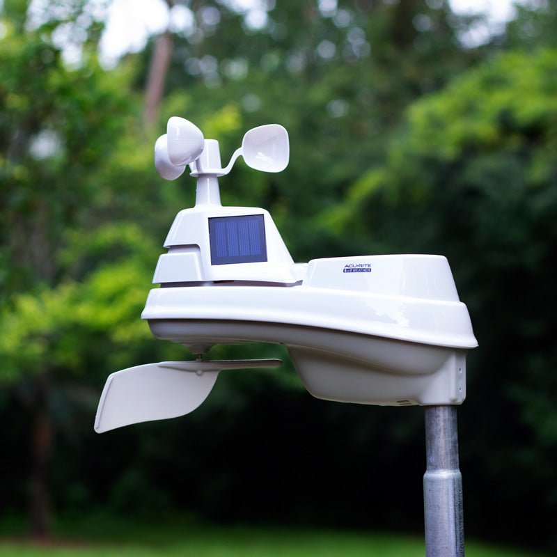 PRO+ 5-in-1 Weather Station with LCD Color Display in a Yard – AcuRite Weather Stations